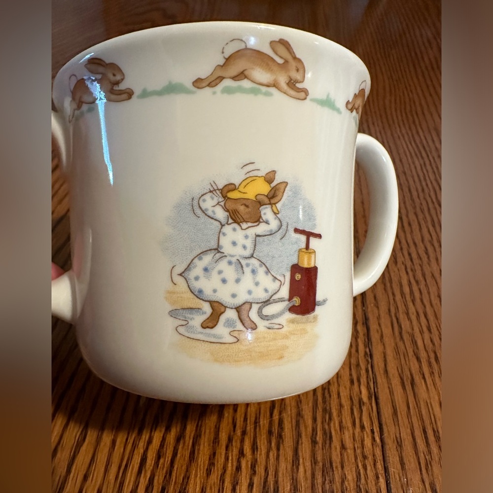 3 Royal Albert mugs - Picture 15 of 16